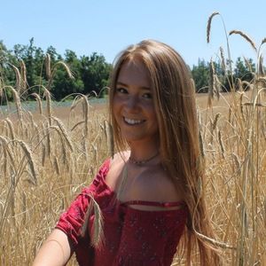 Meet your Posher, Abby